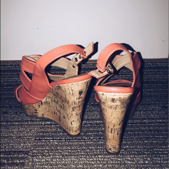 Guess Wedge Heels - Picture 3 of 3